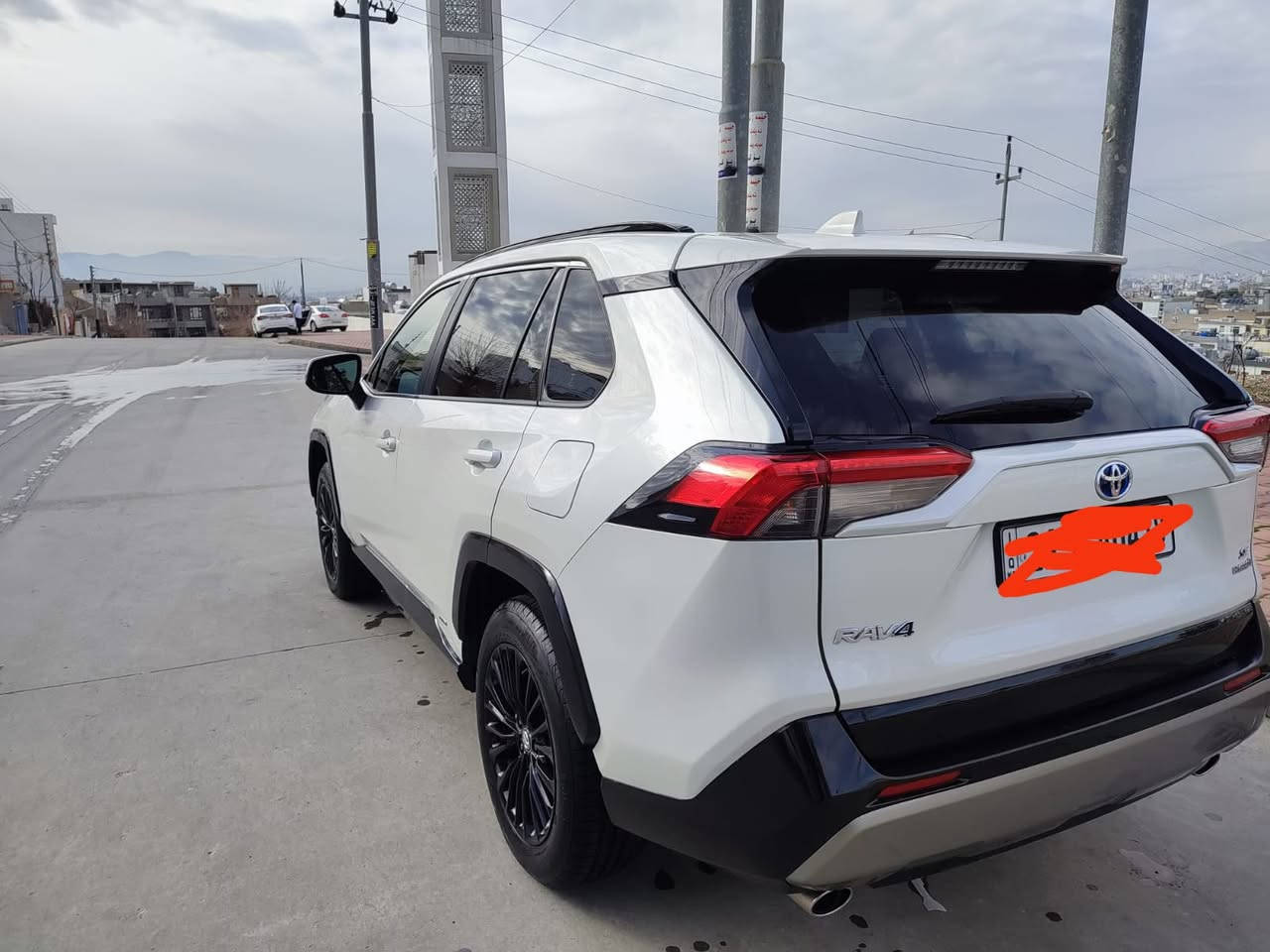 السلام عليكم 

تيوتا راف فور  لون ابيض-صدفي    ٢٠٢٢ 

‏SE فول هايبرد 

ماشية ٥٢ الف مايل 

رقم سليمانيه

المواصفات :  ،بصمة  ، كشن كهرباء   ، 3 انظمة قيادة ، رادار امامي رادار جانبي ، هندبريك دكمة ، اوتو هولد ،مانع انحدار، مانع انزلاق ،جملغ سبغ و نصف باب سكن،اشاير مري ،لايت زنون  ،دبل صالنصة ، شاشة كبيرة  ، محرك 2500

سعر :    ٢٢٢

للاطلاع رقم شانسي  يرجى التواصل عبر واتساب

للاستفسار 

***********
