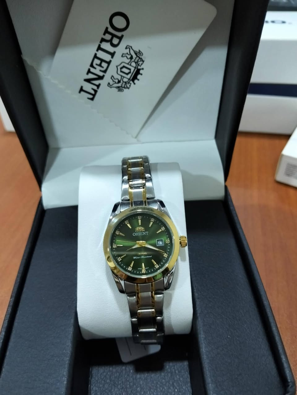 ساعة نسائية ماركة اورينت سير استانلس ستيل تو كلر ابهذا الجمال جايكم عيد الحب هدية حلوة وفخمة تجي هي والعلبة والعلاكة مالتها


**إذا كنت صاحب هذا الإعلان وتريد حذفه لأي سبب، رجاءا أرسل رسالة إلى الدعم الفني**