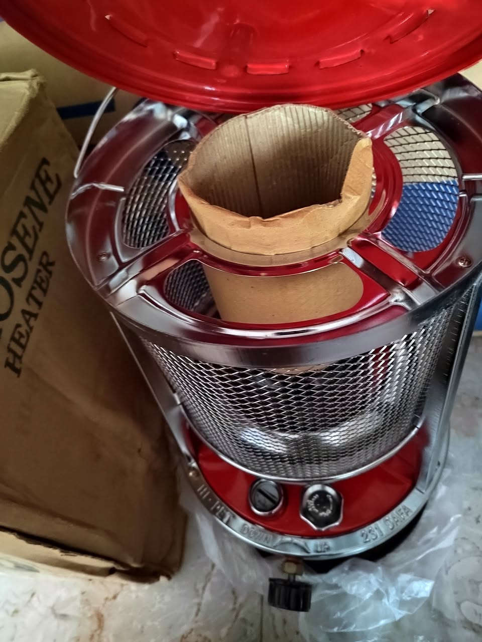 صوبه فوجيكا ياباني الاصلي واستيراد الأسواق المركزيه انتاج ١٩٨٥ بالكارتون بعدها
حت فتيله الاحتياط مال شركة موجوده 
السعر ٢٠٠ ألف واذا تشوف السعر غالي اترك الموضوع لان كلشي وقيمتة
يوجد توصيل لجميع المحافظات
للاستفسار خاص او مراسله الصفحه او واتساب ***********
