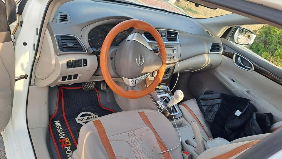 سينترا موديل ٢٠١٤ خليجي 
سيارة مكفولة  فقط بهه ملاحظات قليلة 
سنوية جديدة لحد ٢٠٣٠ 
كير و المحرك ابشرط   
براد جديد 
هزة جديدة 
دواخل صاج
محرك ١٨ 
ماشية ١٣٠ الف حقيقي 
وكالة و تحويل حسب اختيارك 
سعر ١١٥$ 
***********
