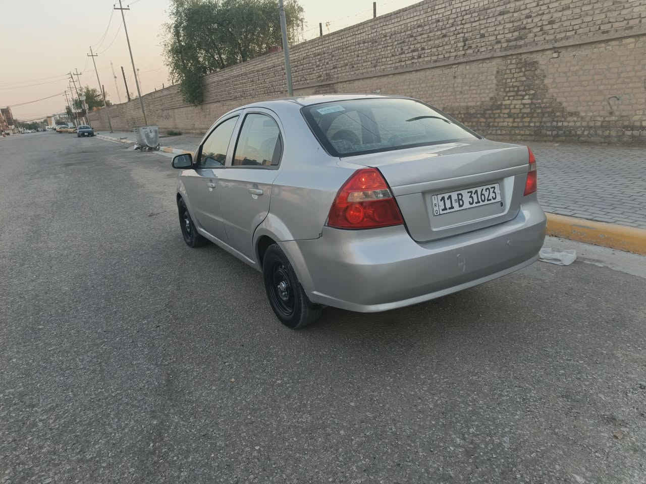 سلام عليكم سياره افيو مديل ٢٠٠٧مكينه كير عادي مكفولات مصبوغه جمالية بدون ضربه سياره خليجي مكينه مسكر ١٦٠٠مكان كربلاء حي صحفين كبل تحويل رقم دوالي سعر٤٣بس تبريد عوزه غاز شرط***********
