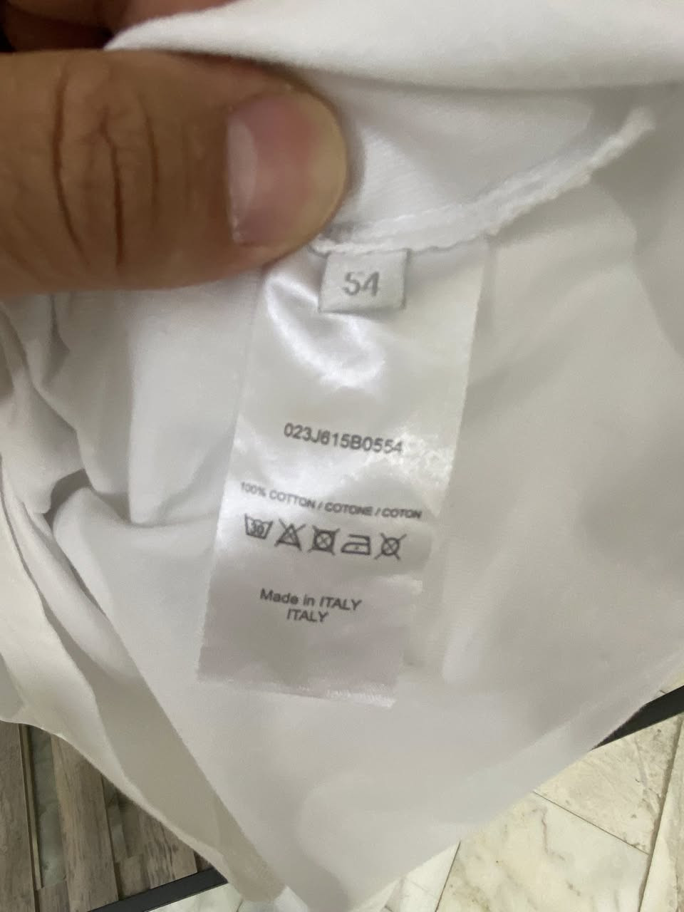 مجموعة تشيرتات من ماركات مختلفه مصور البراند والقياس 
🥷سعر كل قطعه ١٥ الف شامل التوصيل🥷
اي قطعه تتطلبها متعجبك ترجعها بدون متدفع دينار


**إذا كنت صاحب هذا الإعلان وتريد حذفه لأي سبب، رجاءا أرسل رسالة إلى الدعم الفني**