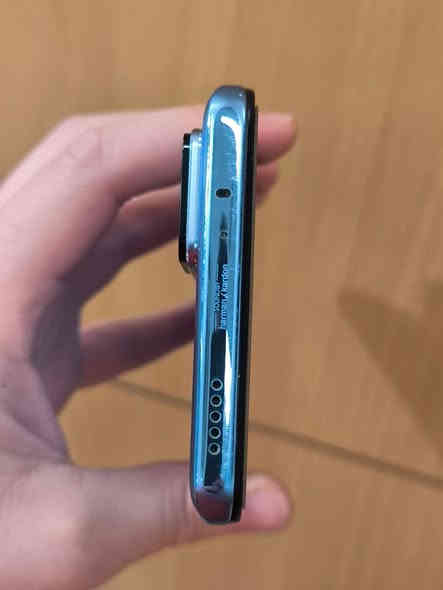 Xiaomi 12T Pro ماعندي توصيل 
ذاكره256
معالج Snapdragon® 8+ Gen 1 Mobile Platform

ثماني النواة بتردد يصل إلى 3.2 جيجاهرتز
120هرتز 
90فريم 
تك سيمكرت 
سعر 275
عنوان مدينة الصدر قطاع 2
رقم، ***********
