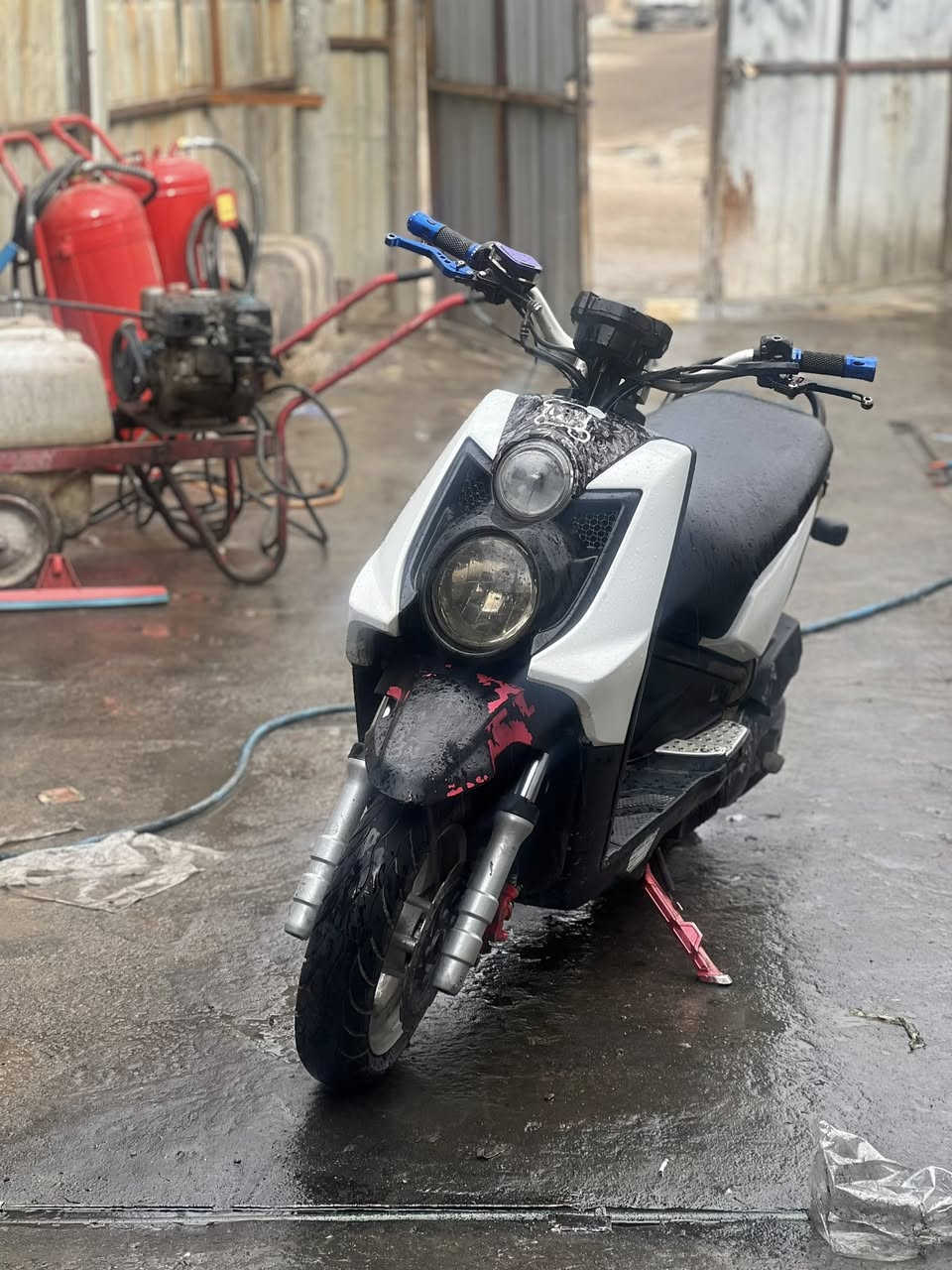 سكنس جبلي موديل 2013 مزودة قبق فلاوين  وقبق عنبار  وستاند صفح كرزي يدات سكليتر عضمة سكليتر Rgs كلج خلفي رياضي دبلات سبع الوان رياضي كهربائيات كلهة شغالة السعر 850 وبيهة مجال للشراي مكاني بغداد ***********
