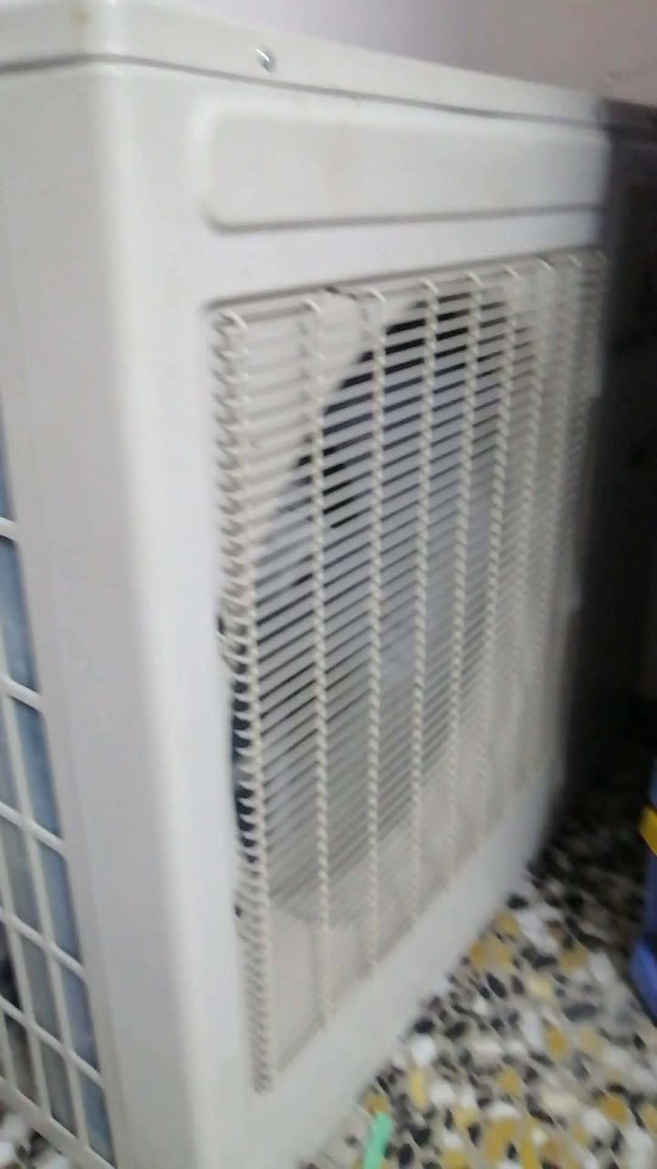 السلام عليكم سبلت البيع 3طنون كنتوري سعرة 700بي مجال قليل شغال بس الغرض شيلة دابيعه مستعجلة


**إذا كنت صاحب هذا الإعلان وتريد حذفه لأي سبب، رجاءا أرسل رسالة إلى الدعم الفني**