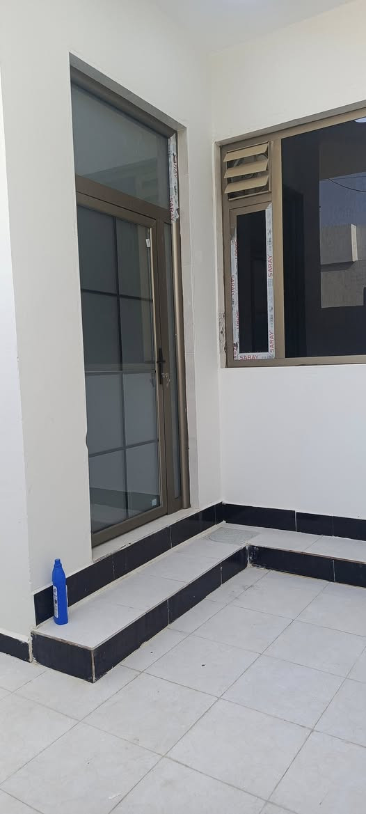 اللهم صل على محمد وال محمد 
سلام عليكم ورحمة الله وبركاته 
بيت جديد للبيع 🏠 
مساحة 120
الواجهة 7.14 نزال17

العنوان/ بعقوبة/ مجمع الوثبة السكني
التفاصيل/////
استقبال 
صالة كبيرة 2
4 نوم
مطبخ  / 
3 حمام 🚾 
ديكورات مغربي
الاستفسار موبايل 📱 ***********
ربي يرزق الجميع ان شاء
