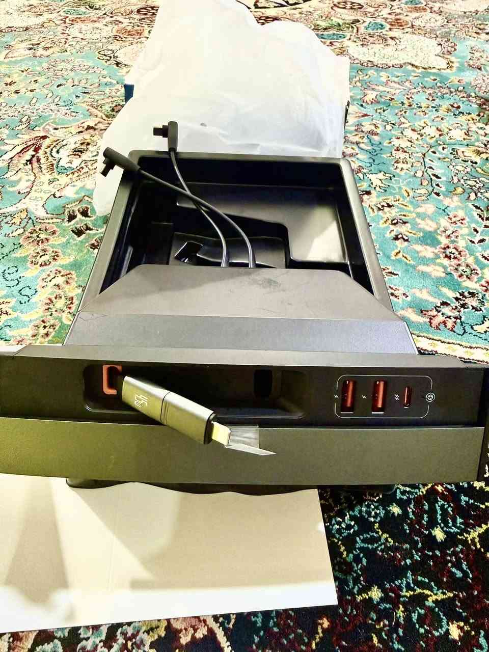 هاي طبله ترهم  لسيارات تسله قيم السعر وبالعافيه عليك


**إذا كنت صاحب هذا الإعلان وتريد حذفه لأي سبب، رجاءا أرسل رسالة إلى الدعم الفني**