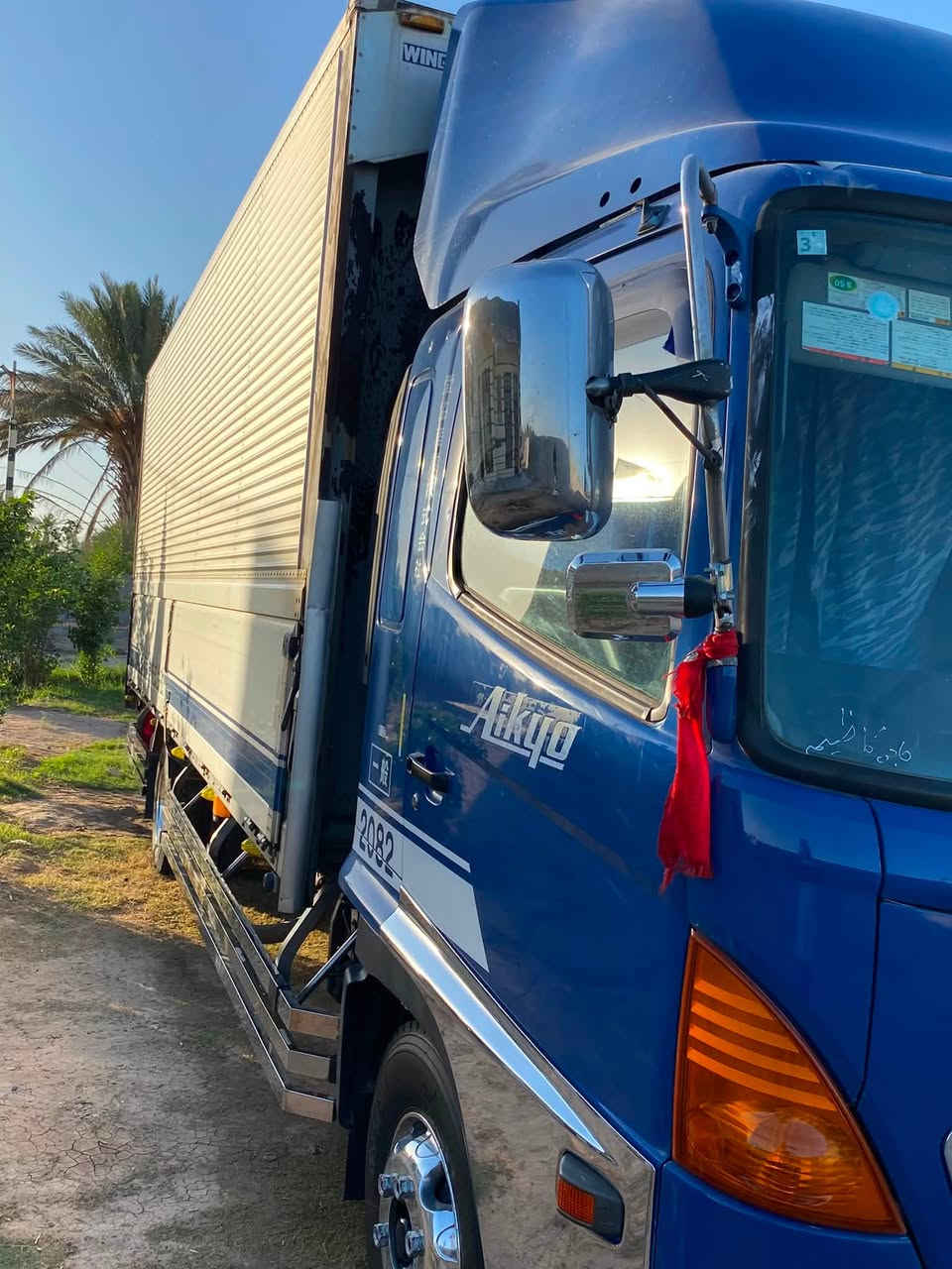 هينو البيع شيطان سوبر خمسه بستم تخم تاير طول سته وربع موديل 2023  معامله كامله مال تنزيل بس باغي على دفع عنوان واسط صويره ***********
