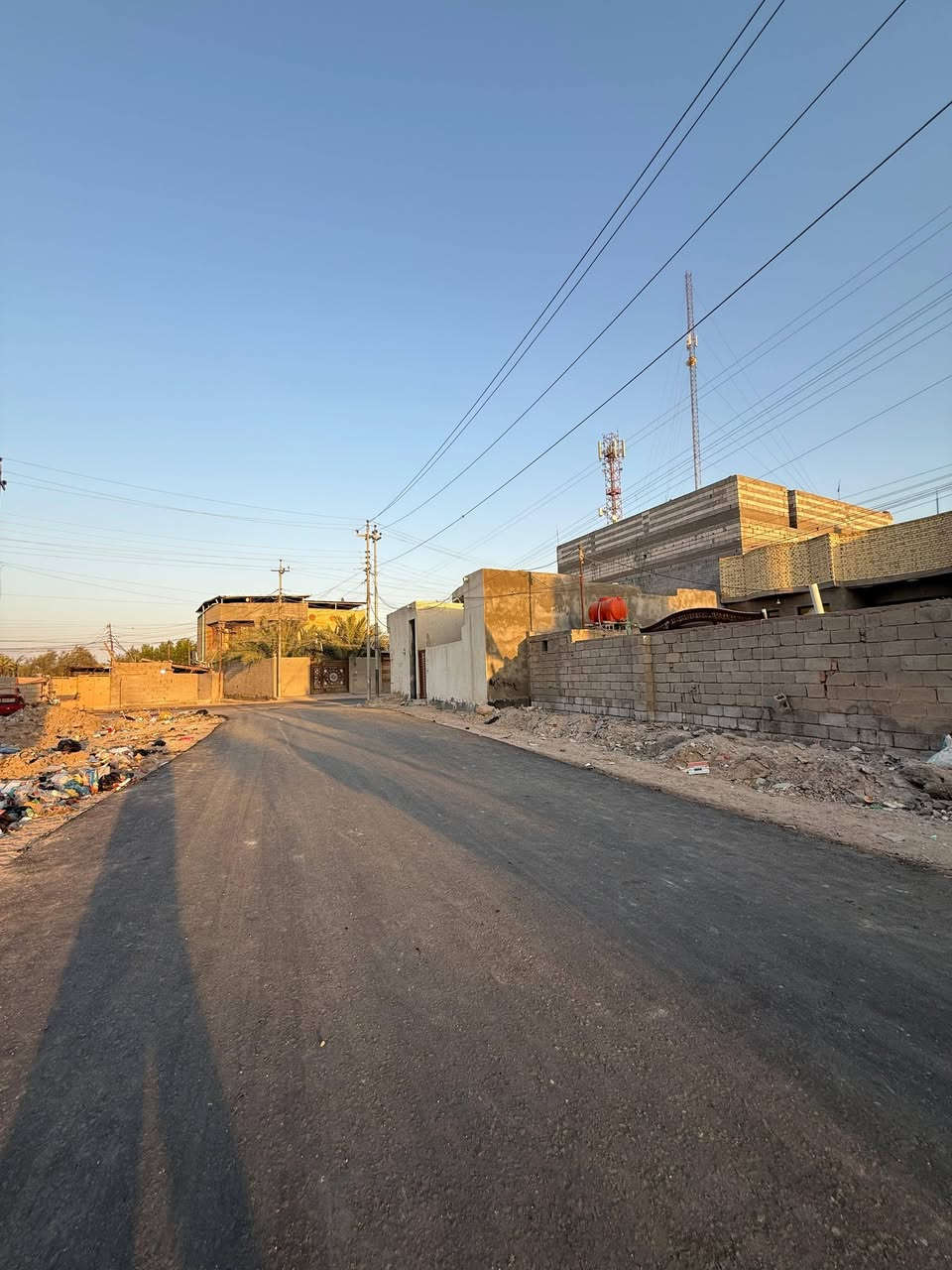 السلام عليكم ورحمة الله وبركاته
دار سكن للبيع طابقين🏚
العنوان أبي الخصيب أبو كوصره
المساحه 120م

بناء شخصي درجه أولى
شارع 10 متر تبليط 🛣
ثاني بيت عن شارع رئيسي أبو كوصره 
جميع الخدمات متوفره
منطقه سكنيه هدوء ومرتبه

محتويات البيت ⬇️
دوانيه 4-6
مطبخ مفتوح على صاله
غرف منام 2 كبار 4-6
طابق الرضي يحتوي على غرف1
وطابق ثاني غرف1 وصحيات
صحيات داخلي وخارجي

نوع العقار طابو ملك صرف زراعي عراقي سند 25

السعر 70وبي مجال
للاستفسار ***********
