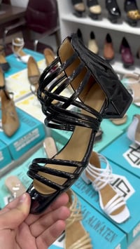 البيع جملة فقط 🚚التوصيل متوفر لجميع انحاءالعراق 🇮🇶 التواصل على الوتساب...