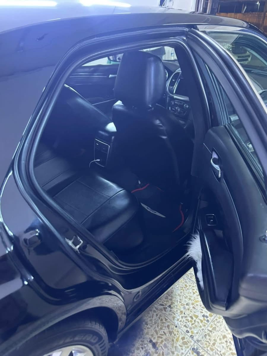 يالله
بيع او مراوس
سلام عليكم شبابنه الطيبه
اوباما  اصل اصل 2018 C300
موصفات
كير ماوس
كشنات كهرباء
شاشه كأمره حساسات
مكينه 6 سلندر 3600 مكفوله مكينتها
كير حداديه تخم تاير جديد 
تبريد شغال ثلج
ويل كب كروم 
رقم أربيل بأسم عربي جيراني
سياره بجم كبس بدون ايرباكات
بيها جاملغ خلفي وجنطه 
بدون ايرباك
كامله من كلشي بدون اي نقص 
عنوان كربلاء 
تعجبك سياره تفضل خاص
***********
