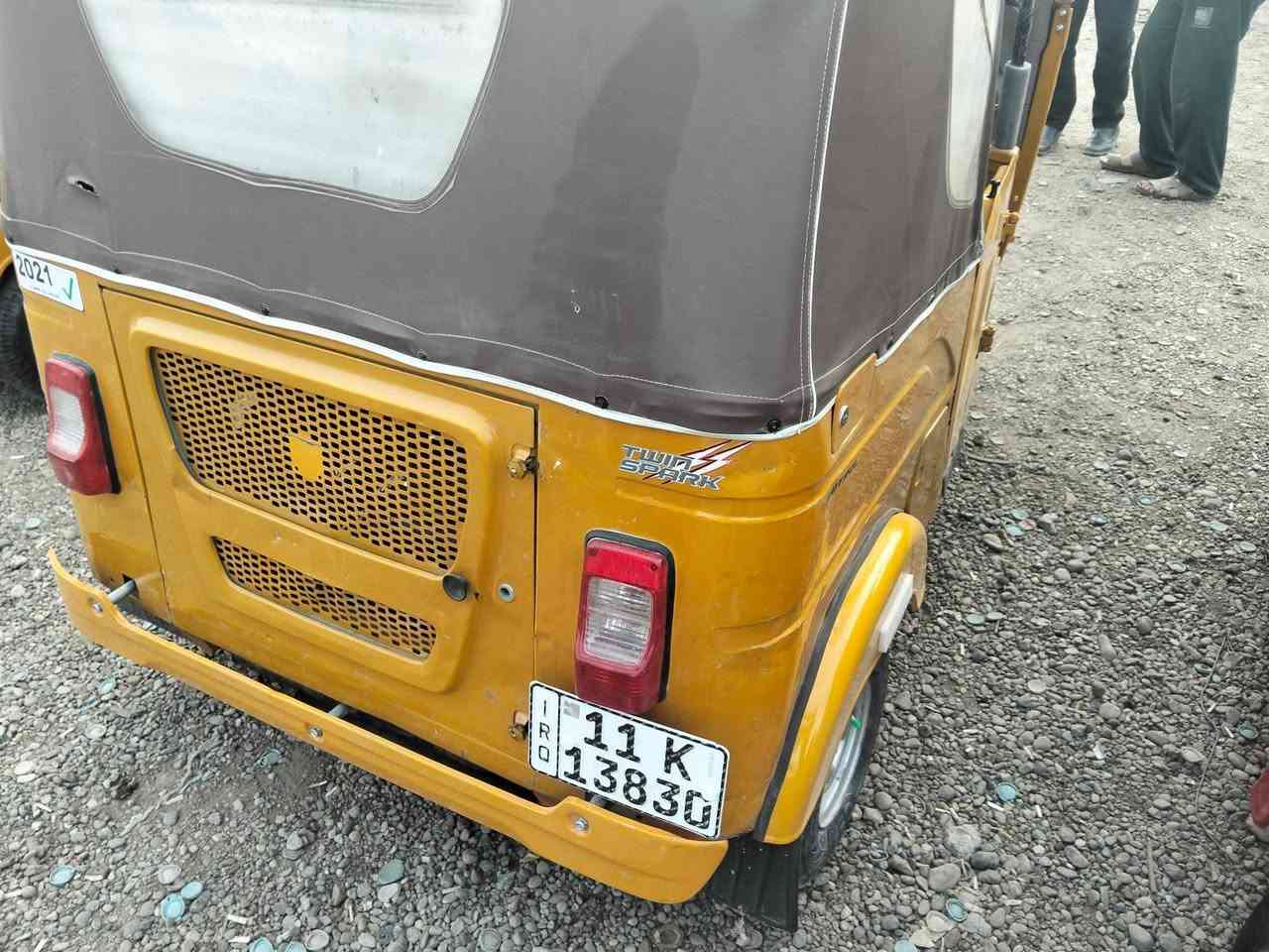 السلام عليكم اعادة النشر بسبب الوعود الكاذبه تكتك 2021نضيفه قمجيات جدد لاستيكات جدد كهربائياتهه شغاله تخم تاير جديد رقمي ‏‪***********‬‏ السعر 6وبيهه مجال مكاني سبع البور ما متواجد على الفيس اتصال فقط
