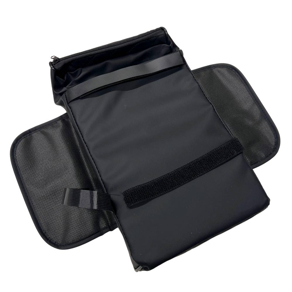 🚗✨ خلي رحلتك مرتبة ومريحة!

وسادة مسند ذراع للسيارة مع حامل أكواب ومناديل ☕🧻
سطح مبطن مريح ومساحة للهاتف 📱
تصميم عملي يضيف تخزين إضافي 💼

يتوفر توصيل لجميع انحاء العراق 
باقي تفاصيل في خاص