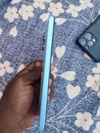 ريدمي 12 256 رام 8 نسخة عالمية اصلي أستعمال 1 شهور  موجودة كرتونة وفات...