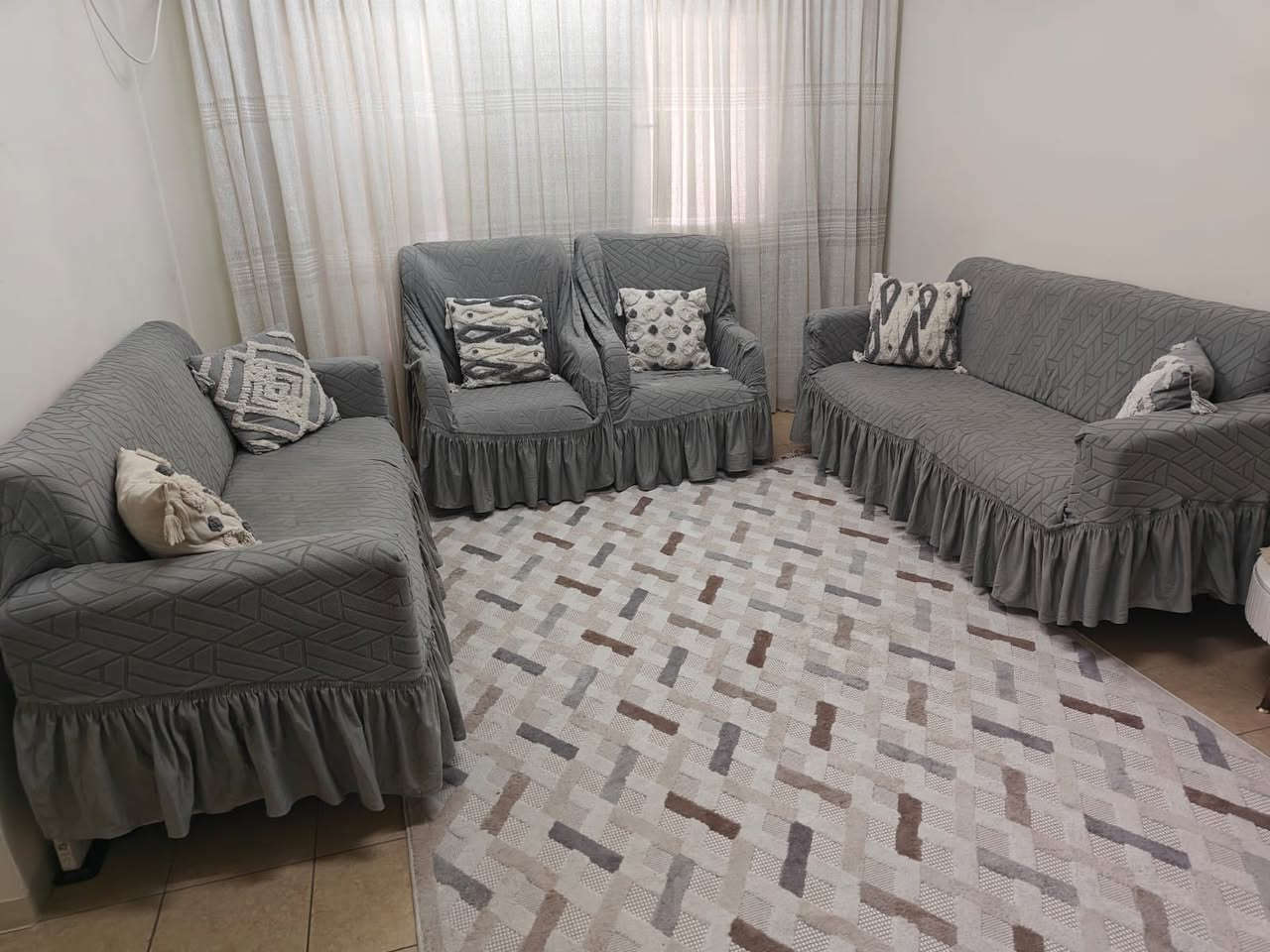 تخم 8مقاعد سعرة 150 مكان بسماية مستعجله 
اضرار فقط مخرمش يحتاج ووشمه


**إذا كنت صاحب هذا الإعلان وتريد حذفه لأي سبب، رجاءا أرسل رسالة إلى الدعم الفني**