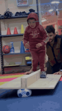 التوازن ما يجي صدفة يجي بالتدريب الصح  ✔️
بهالتمرين نشتغل على
✔️ تحسين التوازن الحركي
✔️ زيادة الثقة بالوقوف والمشي

العنوان / 🚩 العنوان  العراق 🇮🇶
محافظة كركوك-قضاء الحويجه شارع المنزله  مجاور قاعه ليان للاعراس  قرب دائرة كهرباء المظهوريه
***********

#العلاج_الطبيعي_يصنع_الفرق
‏#Physical_therapy_changes_lives
#تدريب_التوازن_للأطفال
‏#Kids_balance_training
#خطوة_اليوم_مستقبل_أفضل
‏#Small_steps_big_futur
#أطفال_ذوي_الهمم_قدرات
‏#Special_needs_strong_abilities
