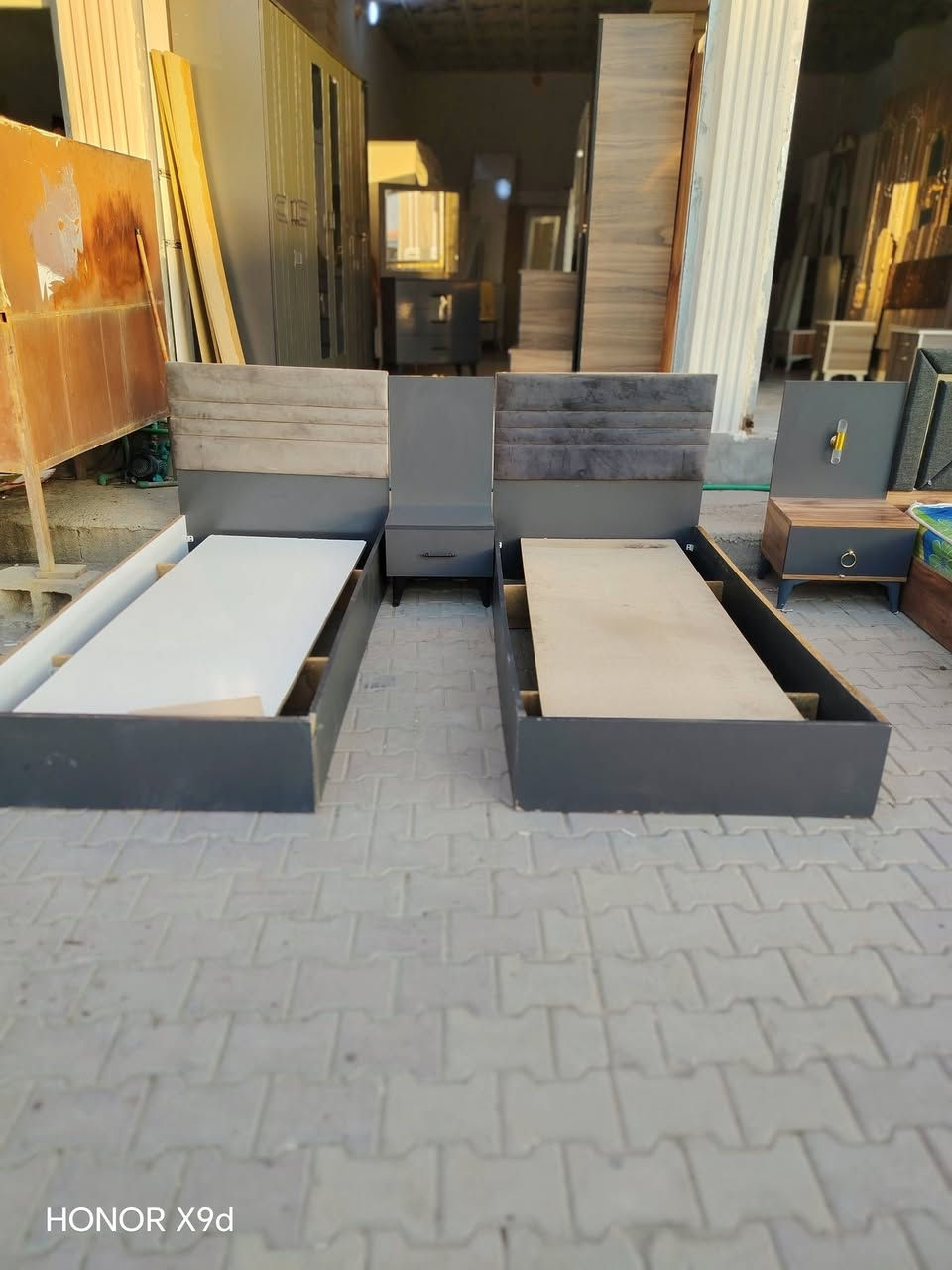 سلام عليكم غرف شبابيه بيع اومراوس الشراي يتفضل خاص ***********
