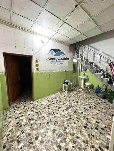 للبيع بيت 110 متر واجهة 5 ونص متر طابق و نص قطاع 22 شارع عودة حي ميسان يحتوي الطابق الاول غرفة و صالة و مطبخ و صحيات داخلية و خارجية و الطابق الثاني غرفة و صالة السعر 115 للاستفسار اتصل ***********
