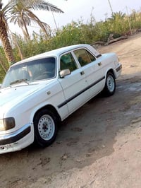 موديل ٢٠٠٣ • مكينة ٢.٥ • داخلية جلد