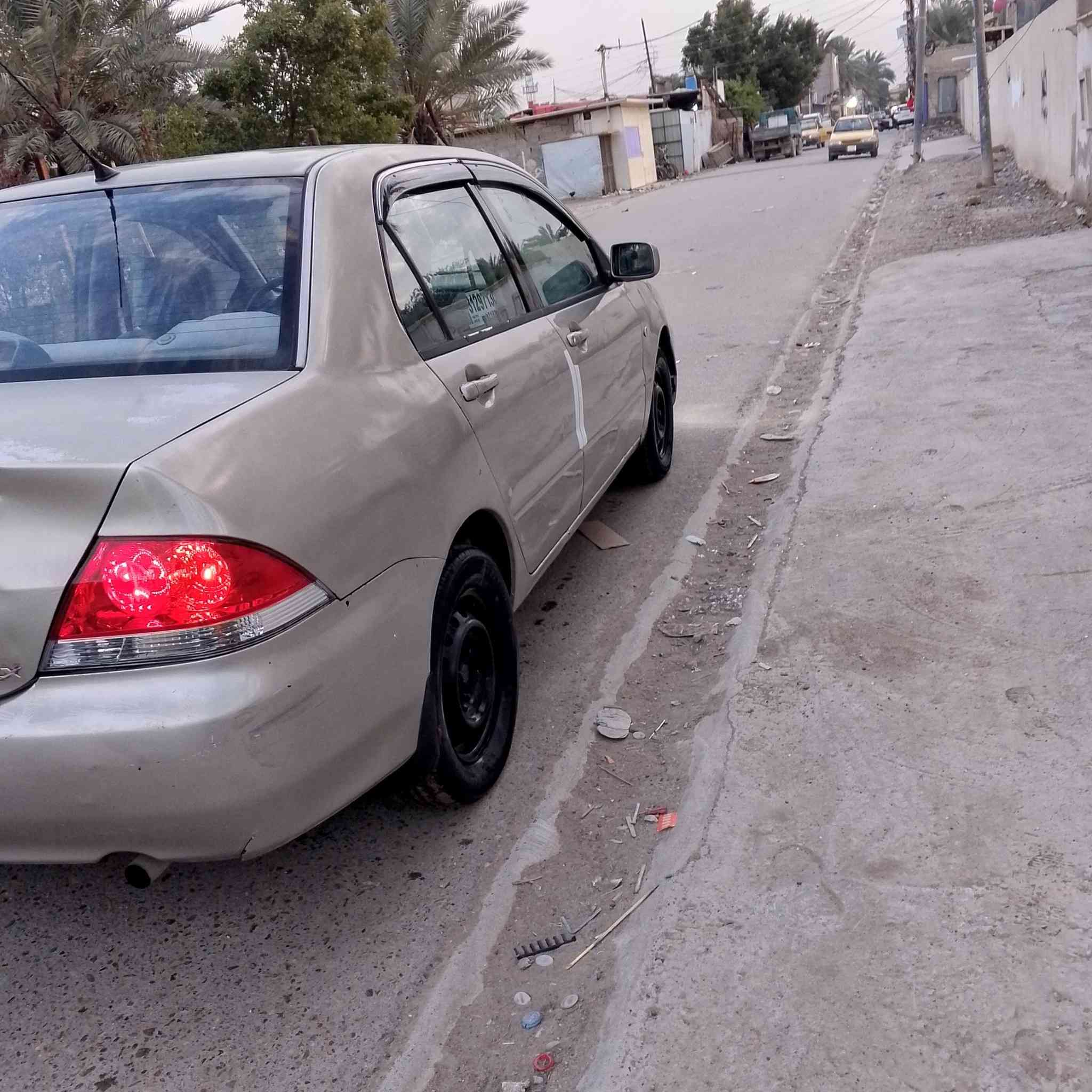 سلام عليكم البيع مسيبوشي لانسر موديل 2004 مال شركه  العامه سياره مامتعوبه بعدهي عل وضع شركه سيار كفاله كفاله كفاله عامه من عده بس صبغ حزام جماليه  بدون اي ضربه و   اسم معجون مكينه كير تبريد +تدفه كهربايات خير من الله حجم المكينه 1600 كير عادي  مكاني بغداد الشعب
السعر 65   لاتصال ‏‪***********‬‏
