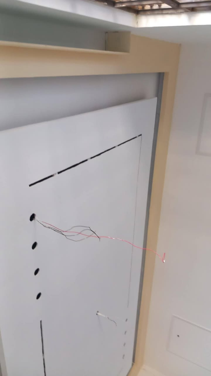 نعمل لجميع الديكورات الداخليه والخارجيه وبسعار تنافسيه سقف ثانوي بديل الخشب بديل الرخام حداده عامه بكوادر مختصه وتنفيذ سريع عليك النتصال او مراسله وتساب *********** ابو علي النقاش للديكورات ***********
