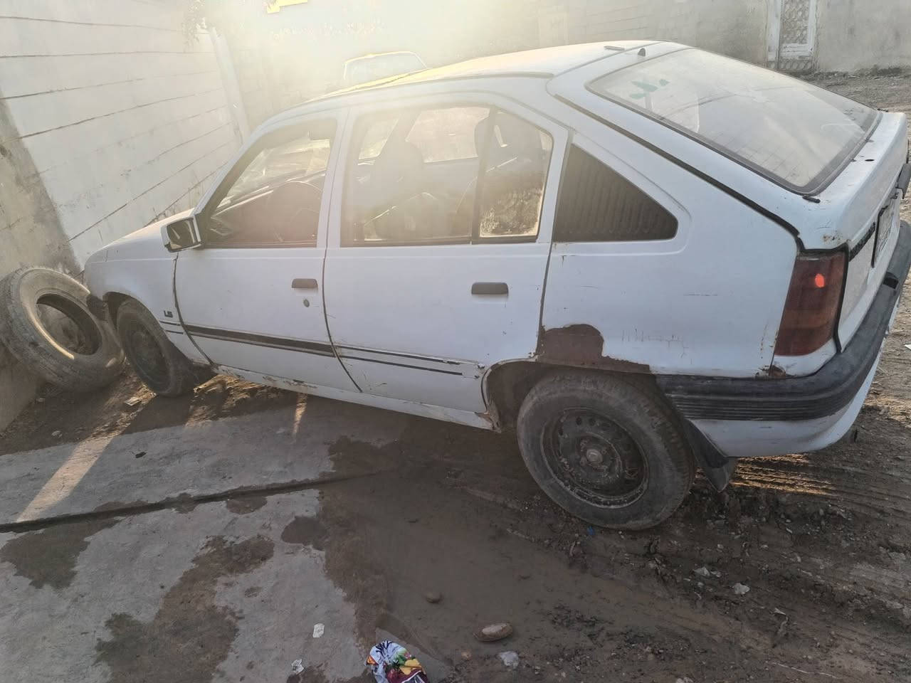 للبيع كلها شرط السعر 14ورقه وبيها مجال ***********
