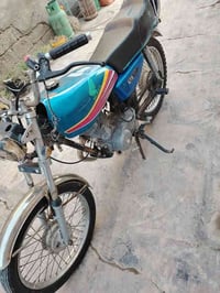 للبيع دراجة نامه شغاله نص هندر موديل 15 بدون الاستفسار 07723510117