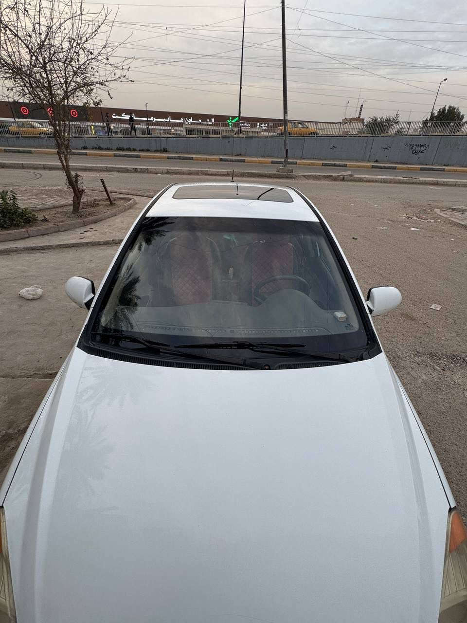 السلام عليكم اكسنت موديل ٢٠١١ مقدس للبيع السياره جاهزه كيرومكينه مكفولات صدر جديد تبريد ثلج مكفوله من الضربه جاهزه من كلشي سونارها موجود ويه الصور السعر ٩٣ وبيها مجال مكان بغداد الحريه للاتصال ***********
