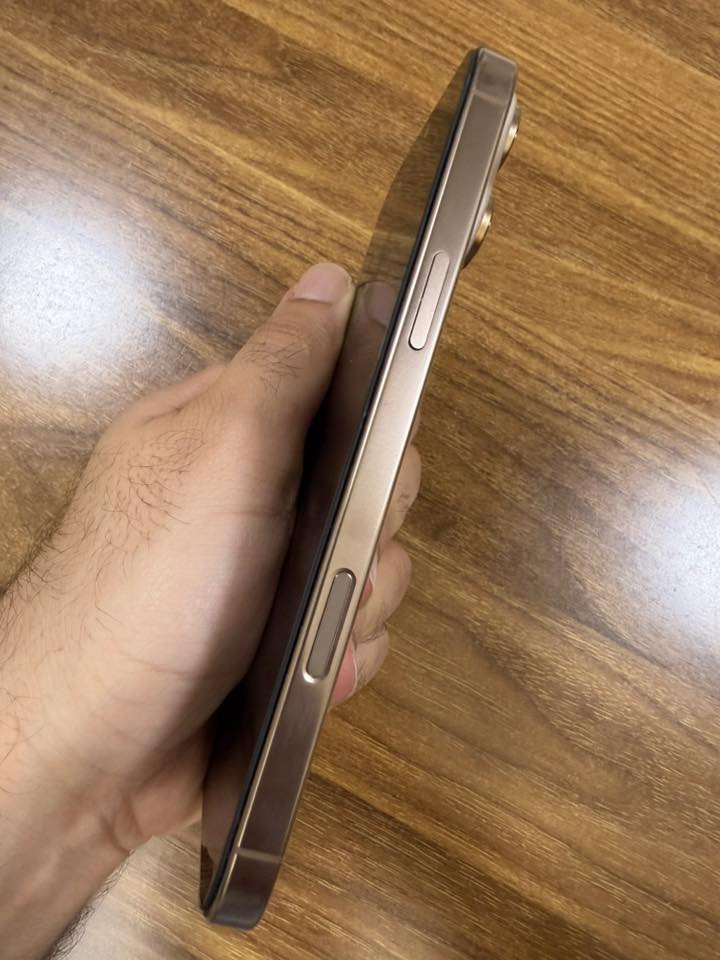 Apple iPhone 16 Pro Max
اللون الشمباني المميز، بنسبة نظافة 100% بدون أي خدش أو شخط، استخدام شخصي ونظيف جداً. الجهاز بحالة ممتازة جداً ومكفول من أي مشكلة.

* الذاكرة: 256GB
* مع أكثر من Cover أصلي
بطارية 94%
السعر مليون و 600 الف
* مع لاصق شاشة أصلي
* جميع الملحقات متوفرة كاملة
* الجهاز استخدام شخصي محافظ عليه جدا
العنوان بغداد ومتوفر توصيل
واتس اب
***********
