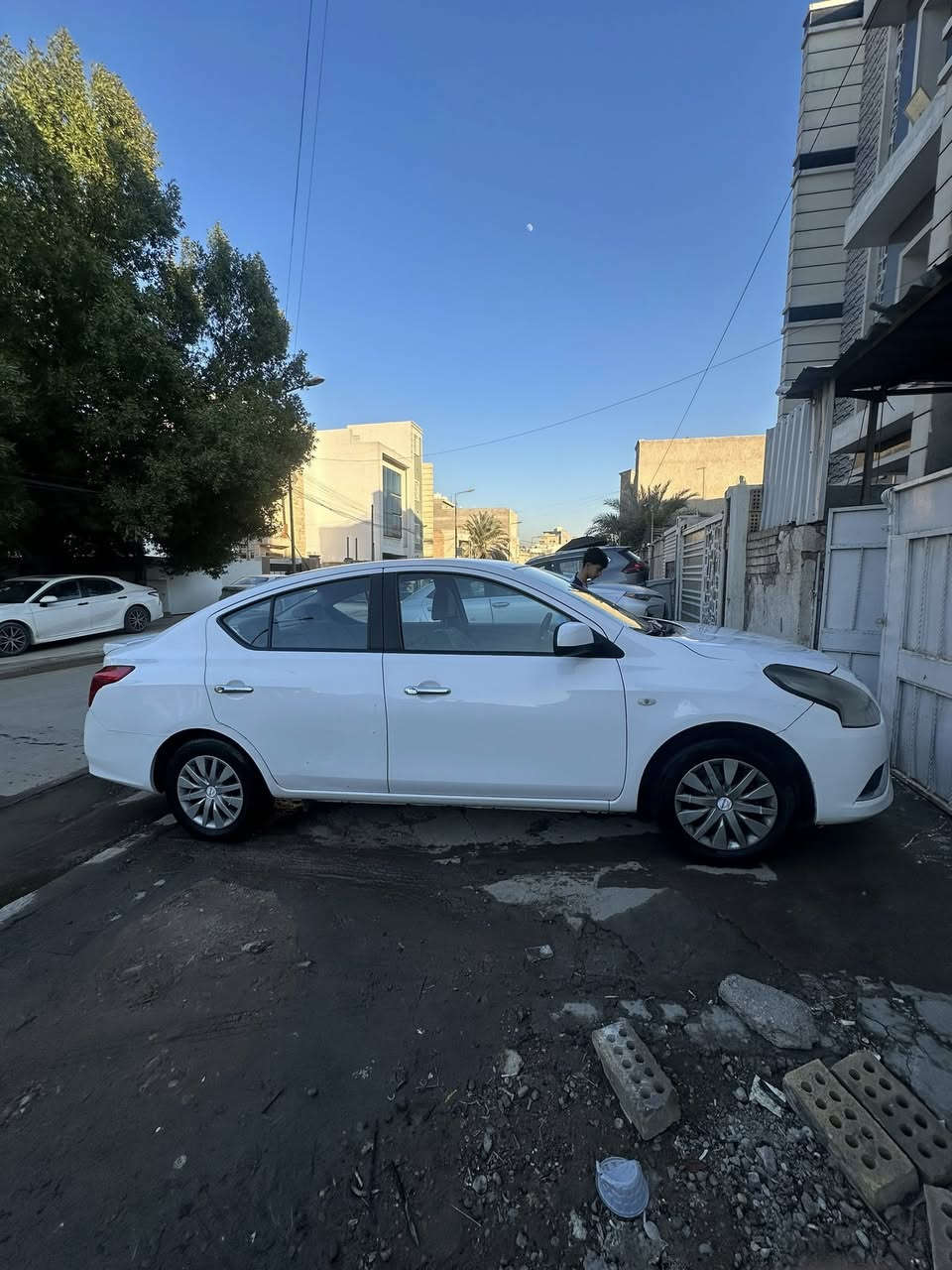 السلام عليكم 

🔵نيسان سني  بليته زركه 🔵

للبيع 
موديل 2021 
ماشيه 90
 
رقم اربيل 

سياره مكفوله من الصبغ فقط بارد 

تحويل او وكاله اني حاضر   تستلم سنويه ب اسمك 

مكانها بغداد اليرموك 

السعر 112 وبيها مجال بسيط 

وأتساب 🟢***********🟢
