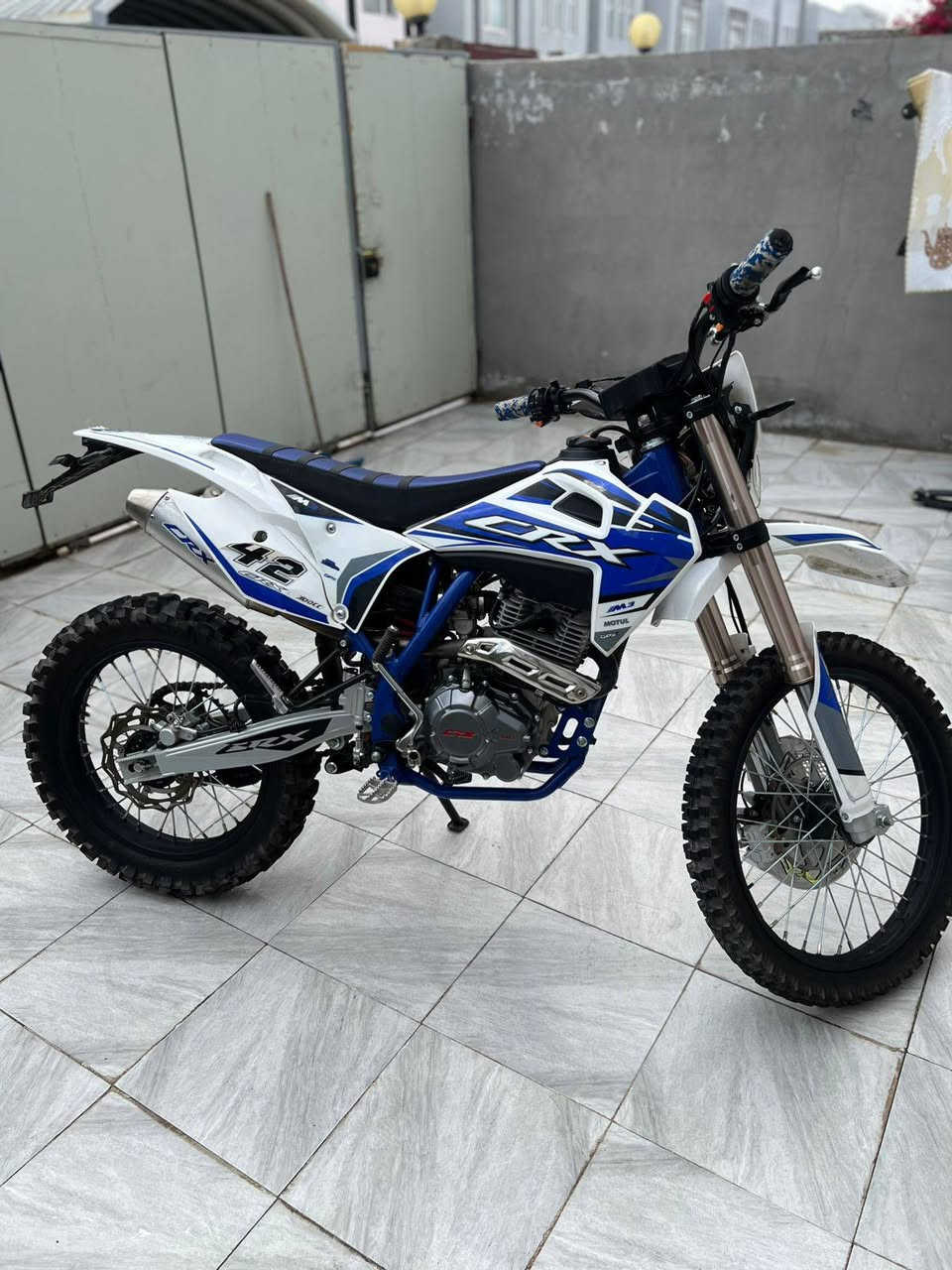 قفاز نوع SRX مديل 2026
حجم المحرك 300 cc كاملة الدراجه الشراي يجي خاص ويدلل مكاني نجف حي المهندسين ***********
