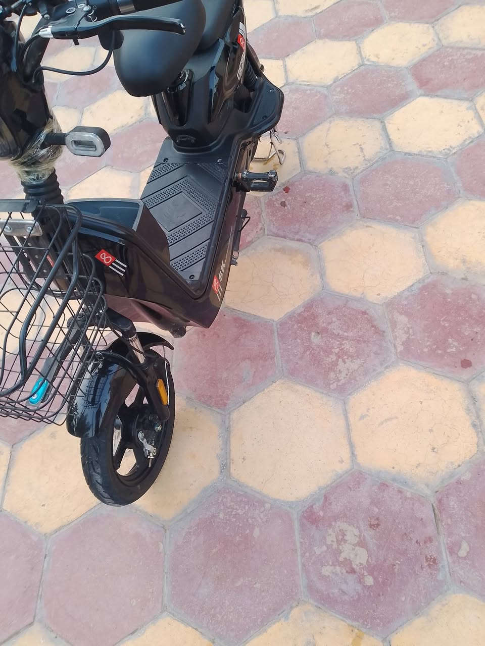 سلام عليكم شباب دراجه شحن حجم 14 للبيع دراجع حلوه ونضيفه مستعمله 3اشهر جديده بمعنى الكلمه السعر خاص وهاذه رقمي بي واتساب *********** متواجد عل فيس تعال خاص وبيك خير وتدلل
