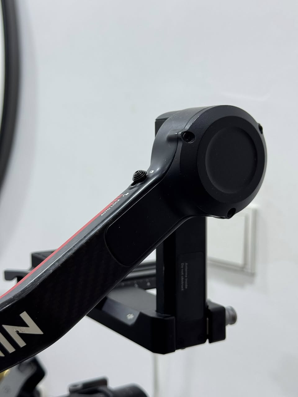 رونن RS3 pro como
نضافة 99%
مكاني بغداد الغزالية 
كارتونة تفاصيلة كيبلاتة موجودات كلهة 
السعر 850
ماطوراتة جدد تجي تفحص شلون متحب بالتوفيق للجميع 
***********
