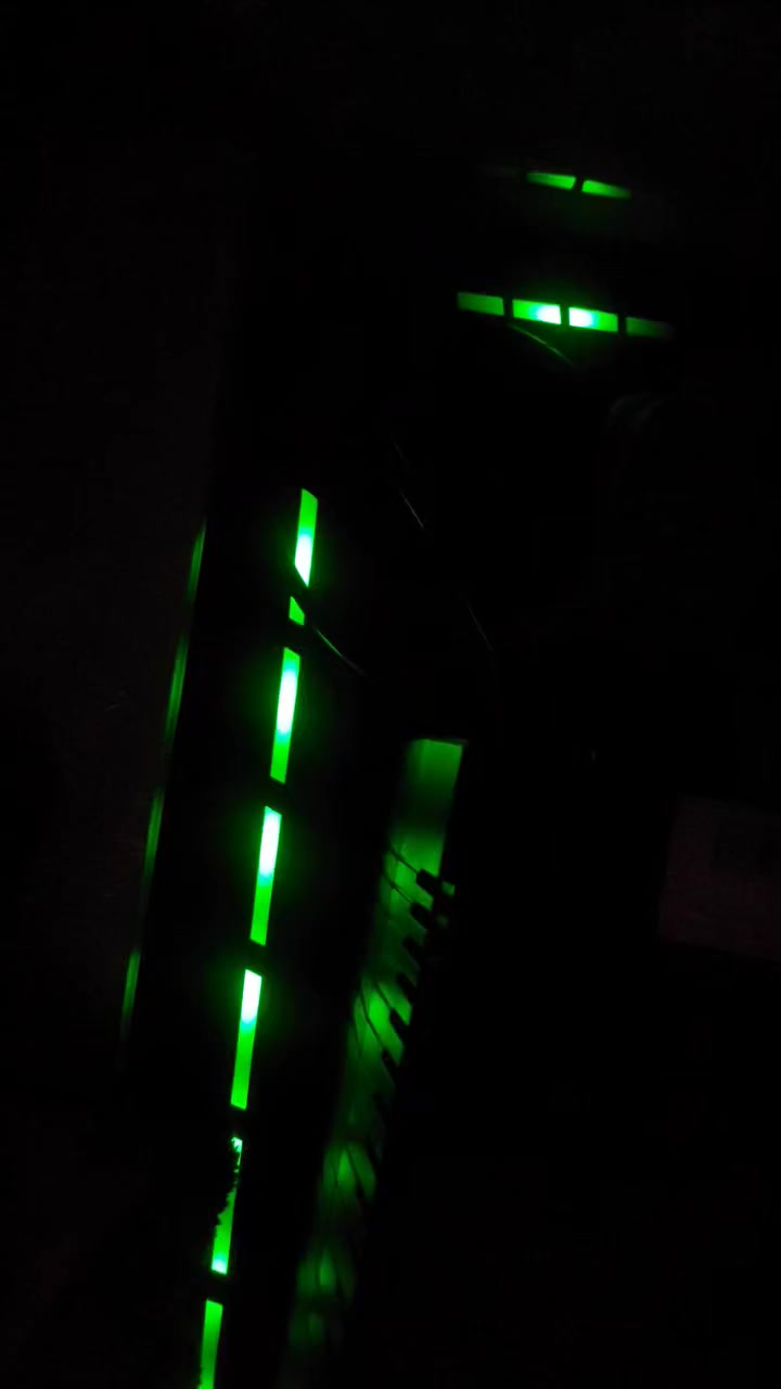 Pc للبيع المواصفات
المعالج: i5 12400F 

الرامات :16 ddr4 

تيرا: hdd

 ال 256 ssd عليه نضام ويندوز 11 برو

كرت: 4060 rtx 

شاشه: msi fhd 180hz

المذر بورد :H610-M
يو بي اس: 1500w ماركه زيوس

ماوس :aorus M3 RGB

كيبورد : REDRAGOM 

سماعه :HYPERX CLUD 2 

طاوله: RGB بصمه

كرسي كيمنك 

ماوس باد عادية

السعر مليون وستميه وخمسين وبيهة مجال جداً بسيط

الرقم

***********
