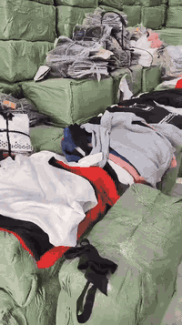 وفرنالكم سويتر . بلوز . تيشيرت  شتائي خامة حلوة وسعر ولا بالاحلام  سعر...