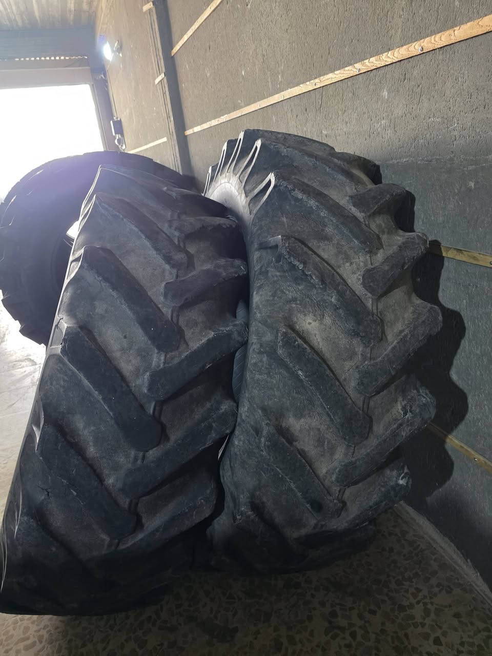 تايرات 34/18 مال شركه اصلي 

مكان/حله كفل شارع عام معرض معررض ومحلأت سيد عايد  

للاستفسار /***********
***********
