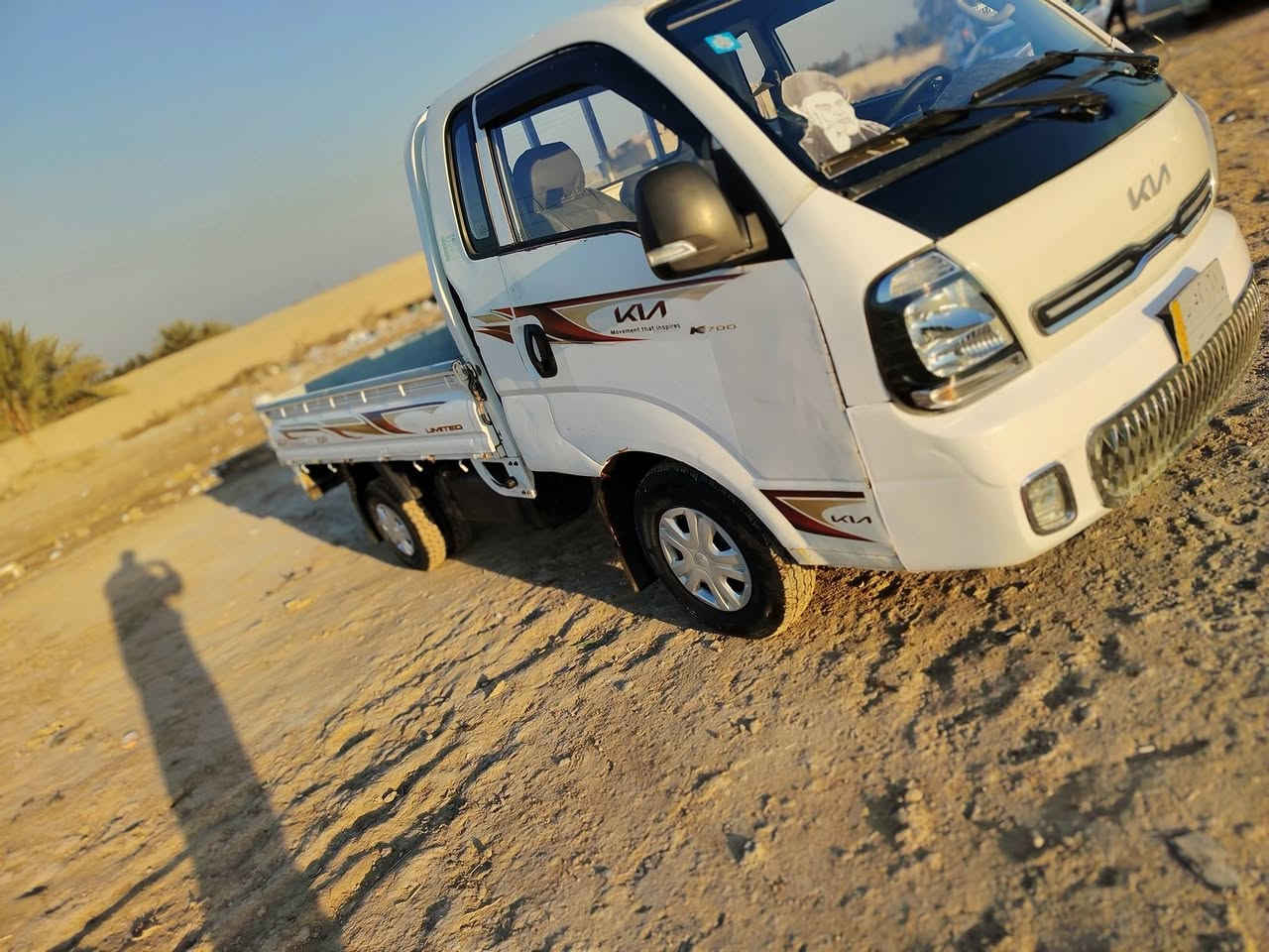 للبيع كية حمل موديل ١١ محدثة ٢٤ السياره رقم بغداد انكليزي باقي بس استلام//
اكفل كير
ومحرك
وشاصي
قماره بيها ضربة بصفحه سايق يعني ابيع قماره ما مكفوله
تخم تاير جدد العالي مو ناصي 
شاشة لمس
سلف جديد
باتري جديد
داينمو جديد
باور جديد
هواي تفاصيل بيها...

السعر ٩٠ وبيها مجال مكاني بغداد المدائن ناحية الوحده قرب مجمع بسماية...

***********
