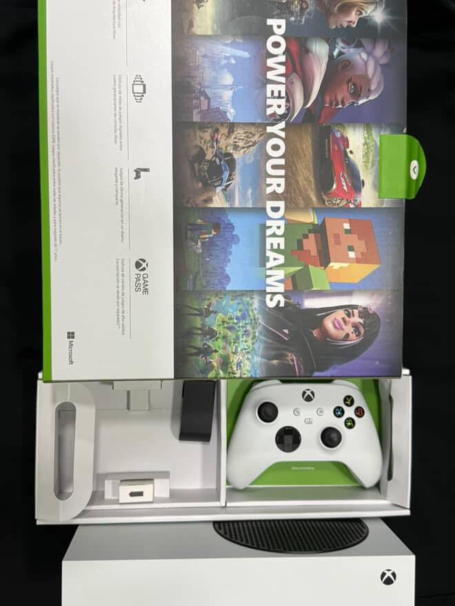 السلام عليكم اكس بوكس سيريس اس ٥١٢ نضيف جداً يجي وياه كامل ملحقاته ووياه يو بي اس ١٥٠٠
العنوان=بغداد،كرخ 
اكو خدمه توصيل انت تدفعها 
الحساب ٤٠٠


**إذا كنت صاحب هذا الإعلان وتريد حذفه لأي سبب، رجاءا أرسل رسالة إلى الدعم الفني**