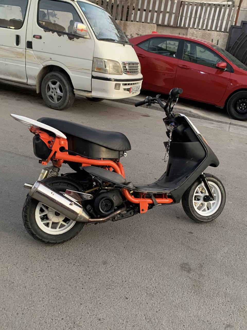 سلام عليكم / ماكس عدله / مال لعب دراجه حلوه ترتيب جديد / ويل كب وتخم تاير / صالنصه ستيل مرتبه  / دبل خلفي اصلي / ستان صفح برتقالي رياضي / سلف رياضي / مكينه 55 / قباقه كور ومبخره وأستدات رياضي NSY / السعر 550 وبيه مجال بسيط / العنوان بغدا حي العامل / ***********
