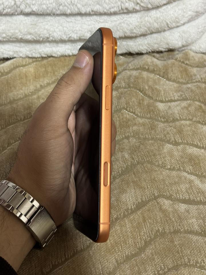 للبيع ايفون 17 برو ماكس
E - sim
بطارية 100% 
مشحون ٣٢ مرة
ولا شخط مابي

بيع فقط بدون مراوس
***********
