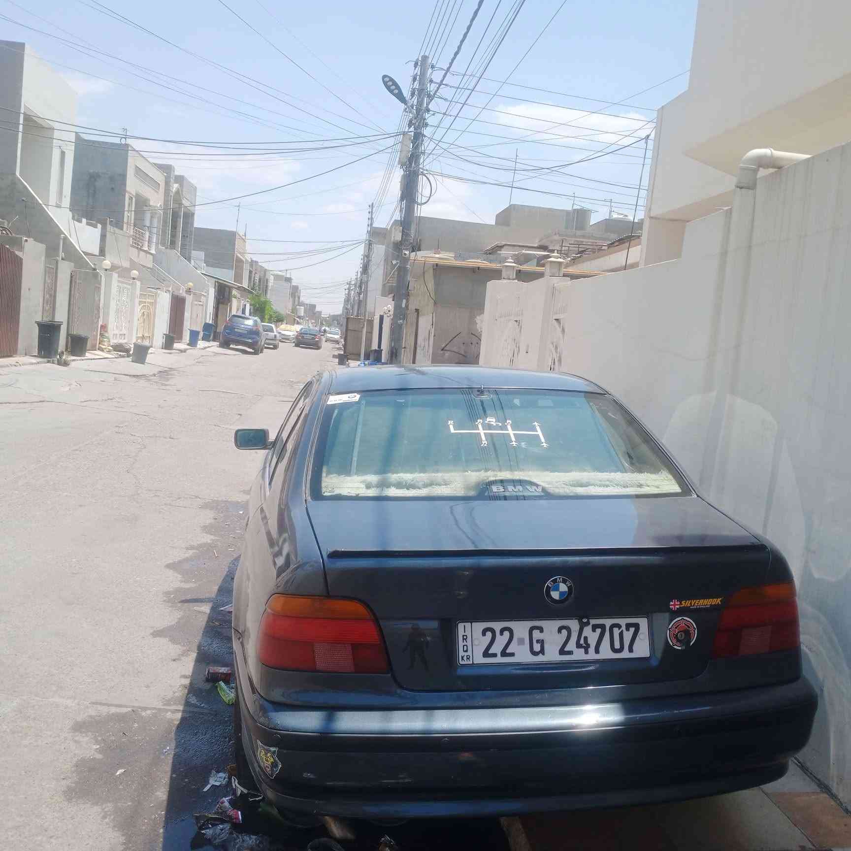 بیئێم سەقەر بۆ فرۆشتن مۆدیل ١٩٩٧ مەکینە ٥٢٥ سەیارەکە زۆر جوانە فول مواسەفات بەس سلایت نیە تەلەفۆن کوشن جلد جام کارەبای تەبرید گێر تۆماتیک هەموو بەشەرت سەیارەکە زۆر خاوێنە سوکان ڤۆلیۆمە دەحامی M ویل M  لایت ئەلقە رەقەم سەنەوی نوێیە 
ژمارەی مۆبایل 📞 *********** أربيل, العراق
