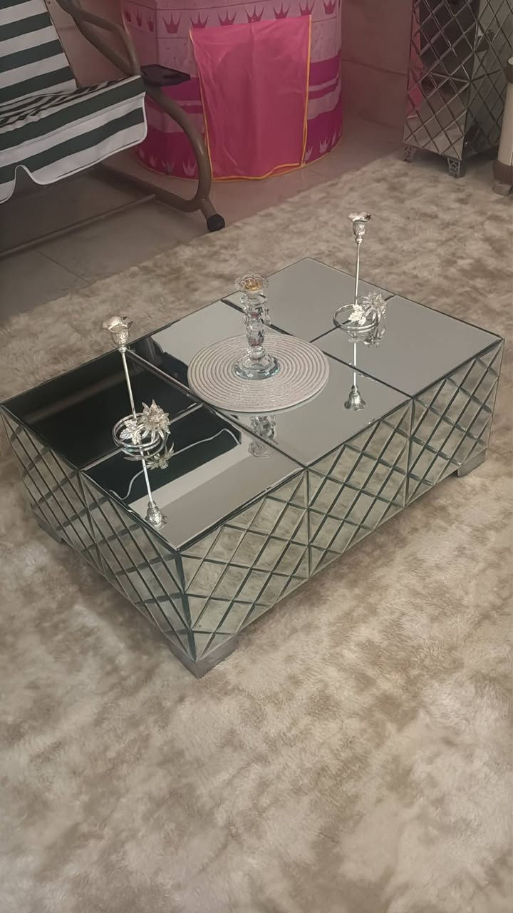 غراض جدآ نضيفه واستخدام قليل 
ميز طعام للبيع كوارتز مرمر مع 4كراسي سعره 300 وبي مجال 
سيت طبلات ذهبي 4 وحده كبيره و3وسط  سعرهن 50 
والفضيات 40الف 
مكانهن ب الحصوه بابل


**إذا كنت صاحب هذا الإعلان وتريد حذفه لأي سبب، رجاءا أرسل رسالة إلى الدعم الفني**