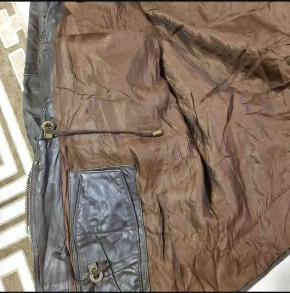 قمصله جلد رجالي 
ماركة RABERG
قياس XXL 
السعر 10 الاف فقط
للحجز خاص او واتساب ***********
