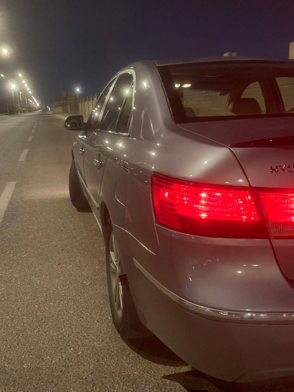 السلام عليكم للبيع هونداي سوناتا موديل2009لمتد وارد خليجي فول مواصفات واحد على واحد حجم المحرك2400دوش مواصفات السياره
فتحه تحكمات ستيرن جهتين شاشه بلاد داخل بيجي مطعم صاج بلاد كشنات5تجاوي تتفئه بالكشنات علما ان السياره جديده وجاهزه من اي نقص السعر (٩٥)عنوان السياره كربلاء المقدسه 
علما ان السياره بيه صبغ  حزام والقماره اثر جراد
ضررها قبق الجنطه
للتواصل على الرقم ***********
