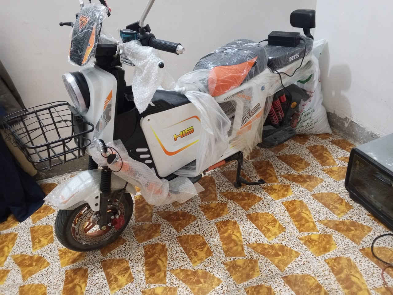 السلام عليكم دراجة شحن لبيع H900
جديد ما مستعمل شي قليل 
        ***********
