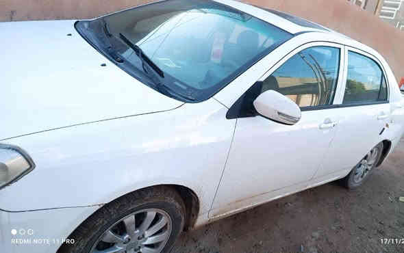 🚗 سيارة BYD G3 – للبيع
الموديل: 2016
ماشيه: 145 ألف (ميل أو كيلو كما هو مذكور)
المحرك: 1800 سي سي
القير: أوتوماتيك CVT
اللون: أبيض
المواصفات:
تشغيل بصمة
حساسات.. 
بيضاء اللون / رقم بابل
بيها حادث بنيد مبدل.. 
وكذالك مبدلة الباب الخلفي اثر طخه
بيها ضربة  قرب فتحة البانزين
السعر المطلوب: 48$
التواصل: *********** (واتساب فقط) حله .. نادر
