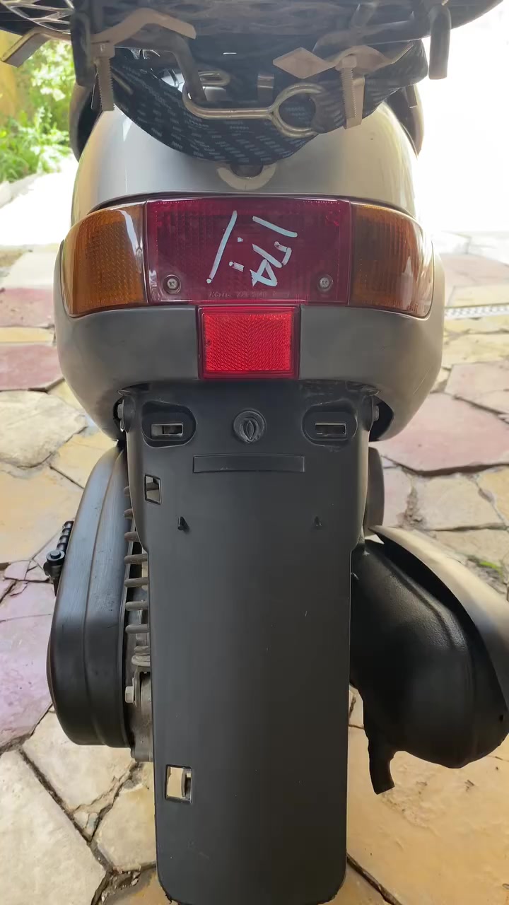 سلام عليكم دراجه البيع مستعجل نضيفه محرك ما مفتوح موديل ٢٠٠٣ كامله ٥٠٠ قفل من اخير


**إذا كنت صاحب هذا الإعلان وتريد حذفه لأي سبب، رجاءا أرسل رسالة إلى الدعم الفني**