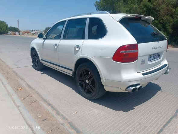 للبيع بورش كايين خليجي موديل ٩ كير محرك مكفولات ٨سلندر حداديه خلفي امامي جديده تخم تاير جديد كهربائيات شغاله تبريد شغال السياره جاهزه من كلشي فول مواصفات بيه صبغ باب عكس السائق الخلفي  مكاني بغداد او مراوس يراسلني ونتفق وسهله
السعر ١١٠ مع المجال 

***********
