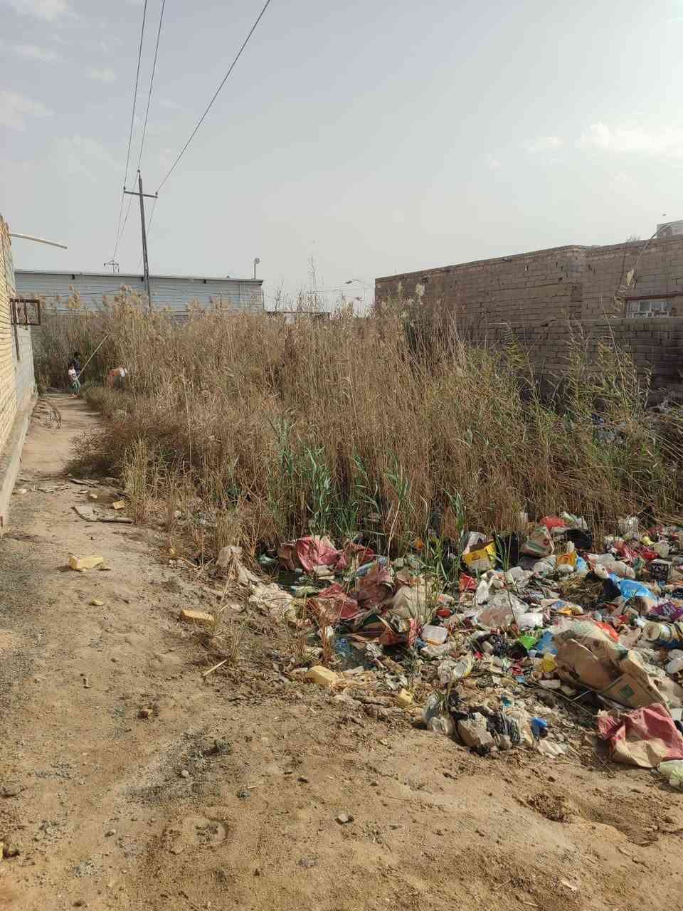 السلام عليكم قطعه لبيع عله طريق سوك الشيوخ فضليه عد ال محينه المساحه 500 النزال 36والعرض مالهه 13متر. يم مدرسه الامام الباقر السعر 35 وبيهه مجال رقم ***********
