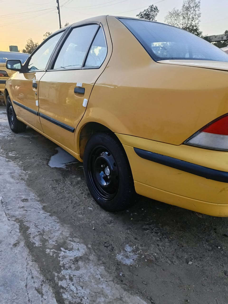 السلام عليكم سمند موديل 12 مكينة كير خير من الله بيها جاملغ امامي صبغ هيئة مصفرة سنوية ل 27 السعر 40 العنوان بغداد الرقم ***********
